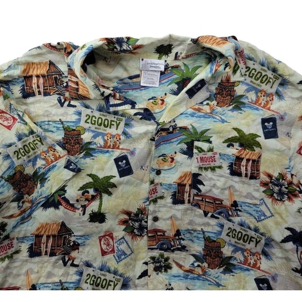Disney Men's Large Button Down Hawaiian Shirt Mickey & Crew Surf Shack Vacation